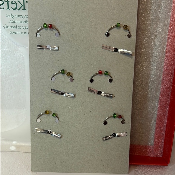 2008 Boston Warehouse Christmas Wine Markers Set - Picture 9 of 9